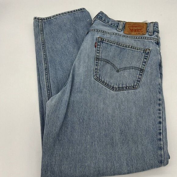 VINTAGE Levis Jeans Mens 38x32 560 Comfort Fit Light Wash Denim Baggy Loose Y2K - Picture 3 of 4